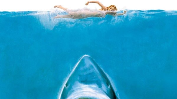 Súper Cine: Suspenso por partida doble en TVN con "Tiburón"
