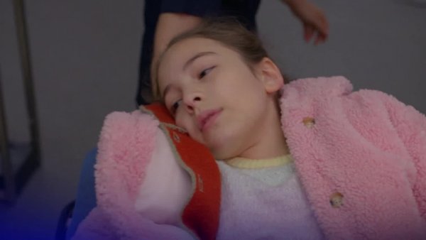 Emel intoxicada: Mira un avance de "Todo por mi familia"
