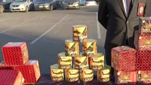 Gracias a denuncia ciudadana: incautan casi media tonelada de fuegos artificiales
