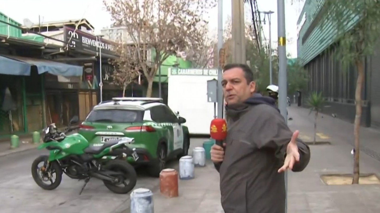 Vecino lamenta deterioro de barrio Franklin: "Ojalá venir sin niños porque es peligroso"
