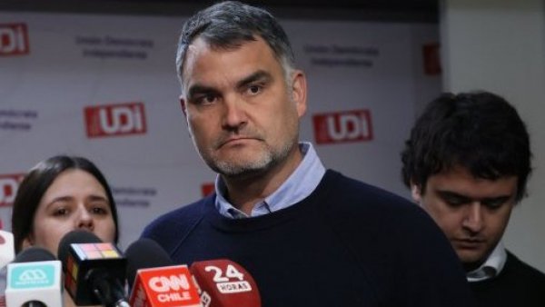 Defensoría de la Niñez critica dichos de Macaya por prueba en juicio de su padre
