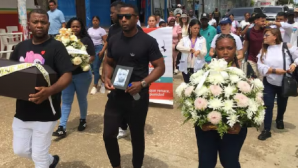 Estaban desaparecidos hace más de 20 años: entregan a sus familias cuerpos de dos jóvenes colombianos
