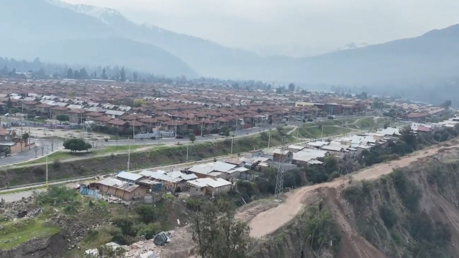 Denuncia ciudadana: "Vivimos rodeados de tomas en Puente Alto"
