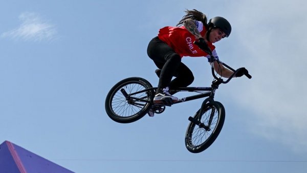 París 2024: Macarena Pérez brilla en la final de BMX Freestyle
