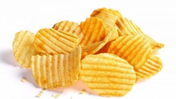 La Unión Europea prohíbe papas fritas sabor jamón por potenciales peligros como el cáncer