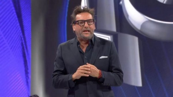 Daniel Fuenzalida sorprende con innovadora presentación en "¡Ahora Caigo!"