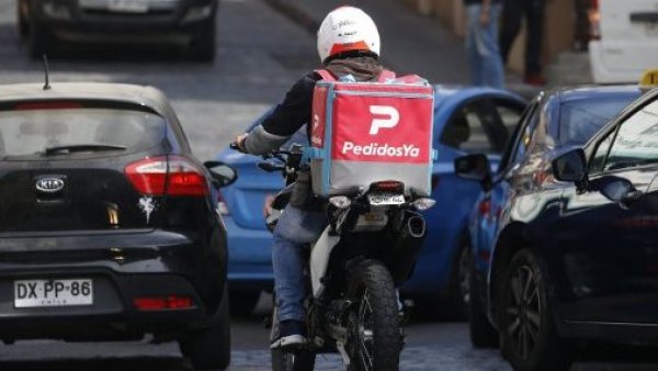 Por incluir propinas predefinidas: Sernac oficia a plataformas de delivery
