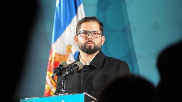 Gobierno condena detención de equipo de TVN en Venezuela
