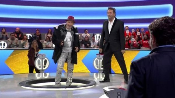 ¡Lo dio todo! Fernando Larraín baila al ritmo latino
