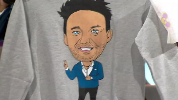 Un polerón personalizado: participante le trae lindo regalo a Daniel Fuenzalida
