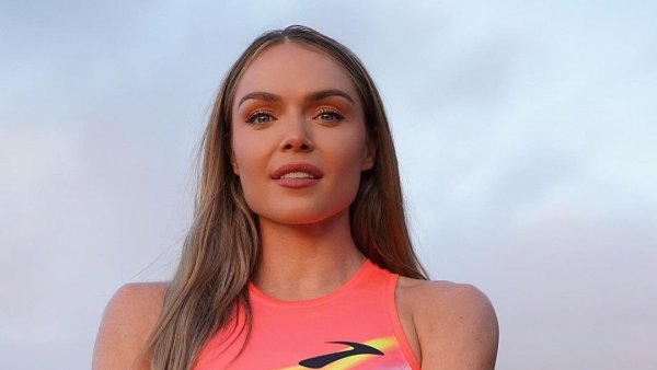 Atleta muestra los problemas que tiene al vestirse en la Villa Olímpica
