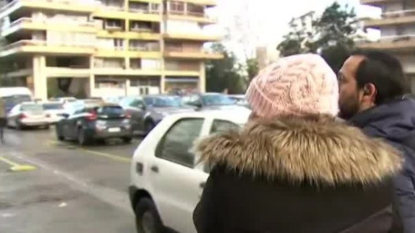 Persona fallecida debió ser bajada con una sábana por las escaleras al no tener luz
