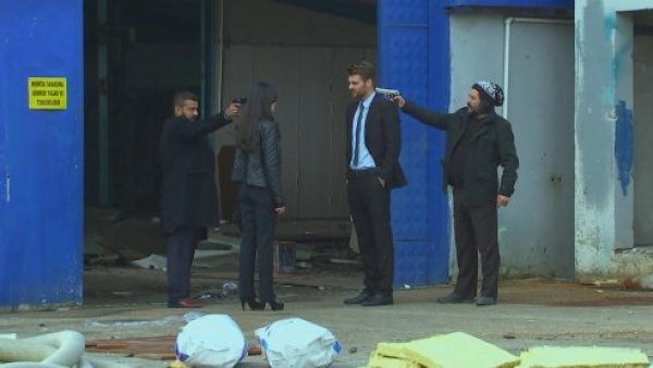 Elif - T1E50 | Todos amenazados
