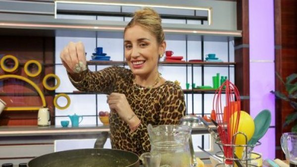Daniela Castro sorprende con su arriesgado cambio de look