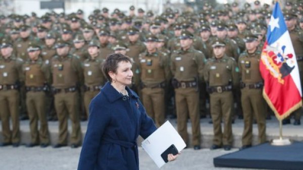 Ministra Tohá asegura que armas encontradas en vehículo serían utilizadas en "acto delictual de alta connotación"
