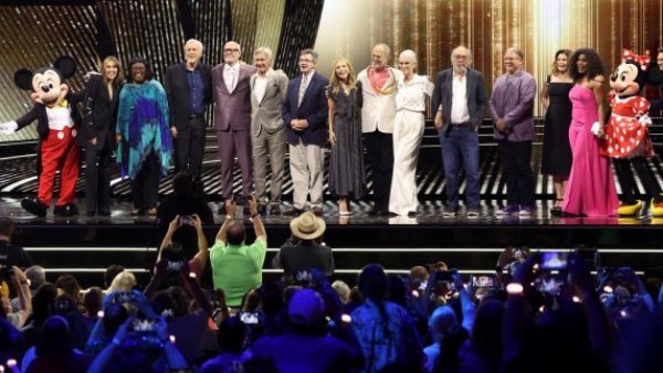 Reconocen a Miley Cyrus, Jamie Lee Curtis y Harrison Ford como "Leyendas de Disney"