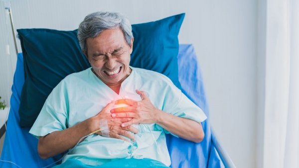 <p>Infarto al corazón. </p>Cómo identificar un posible infarto a tiempo y qué hacer frente a uno
