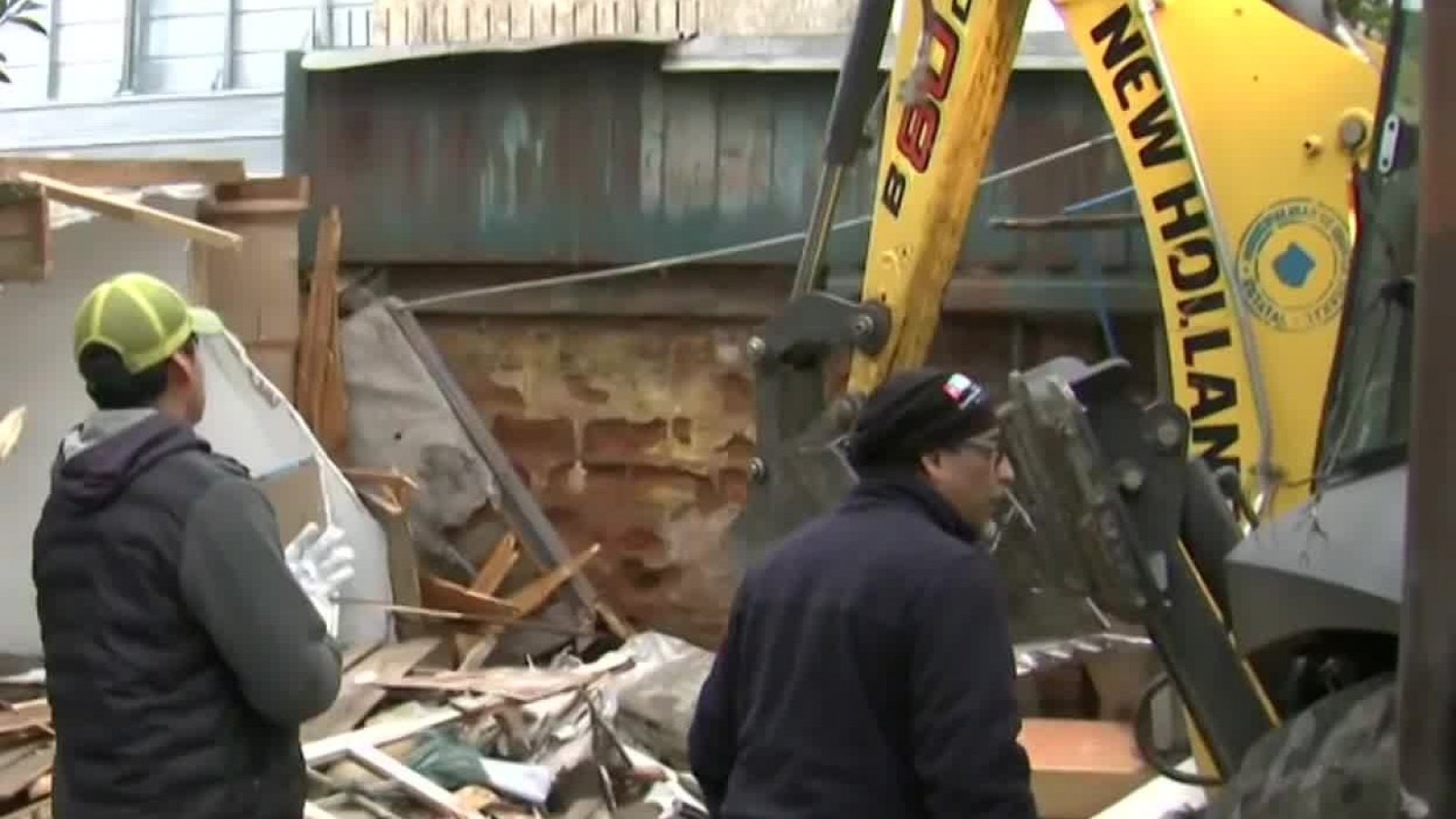 Demuelen casa tomada en Quinta Normal que era usada por bandas criminales
