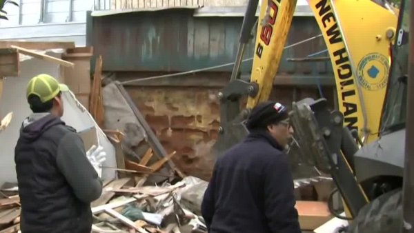 Demuelen casa tomada en Quinta Normal que era usada por bandas criminales
