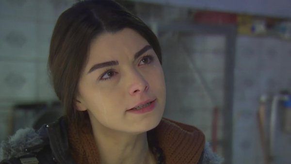 Elif - T1E57 | La petición de Zeynep
