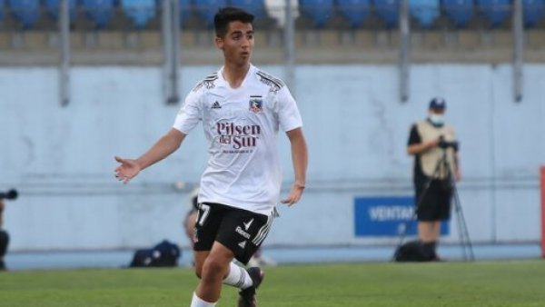 <p>Diego Plaza. Jugador Colo Colo. </p>¿Quién es Diego Plaza? El jugador juvenil de Colo Colo que promete ser "el nuevo Arturo Vidal"
