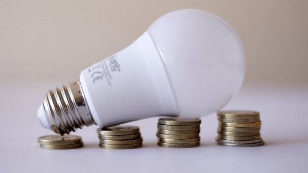 <p>Ampolleta. Compensación CGE.</p>Para los afectados por el sistema frontal: ¿Cómo solicitar la compensación CGE?
