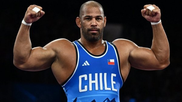 Yasmani Acosta se convierte en el número uno del mundo tras la medalla de plata en París 2024
