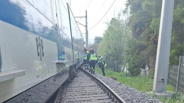 Vagón del Metro de Valparaíso descarrila en Quilpué