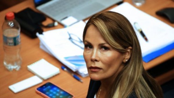 La imagen religiosa que invocó Cathy Barriga ante revisión de cautelares
