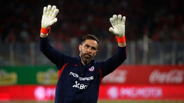 Claudio Bravo anuncia su retiro del fútbol