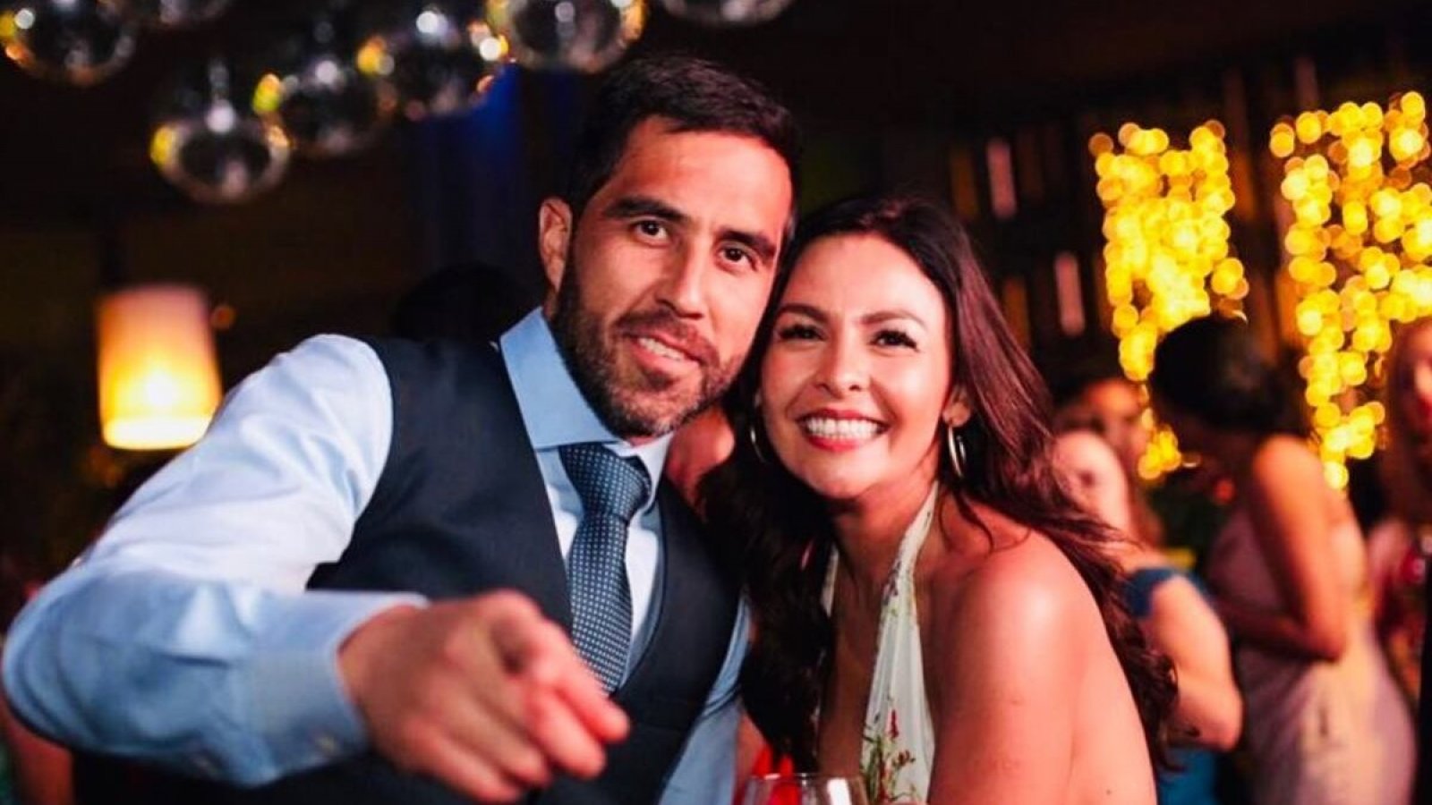 Claudio Bravo. Esposa.