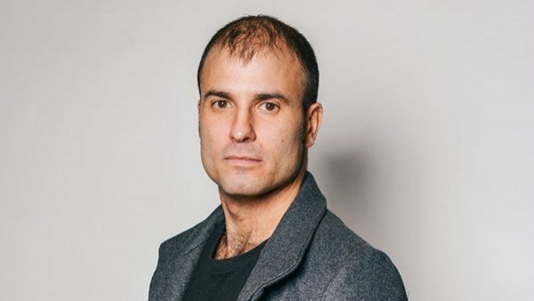 <p>Julián Ortega. </p>