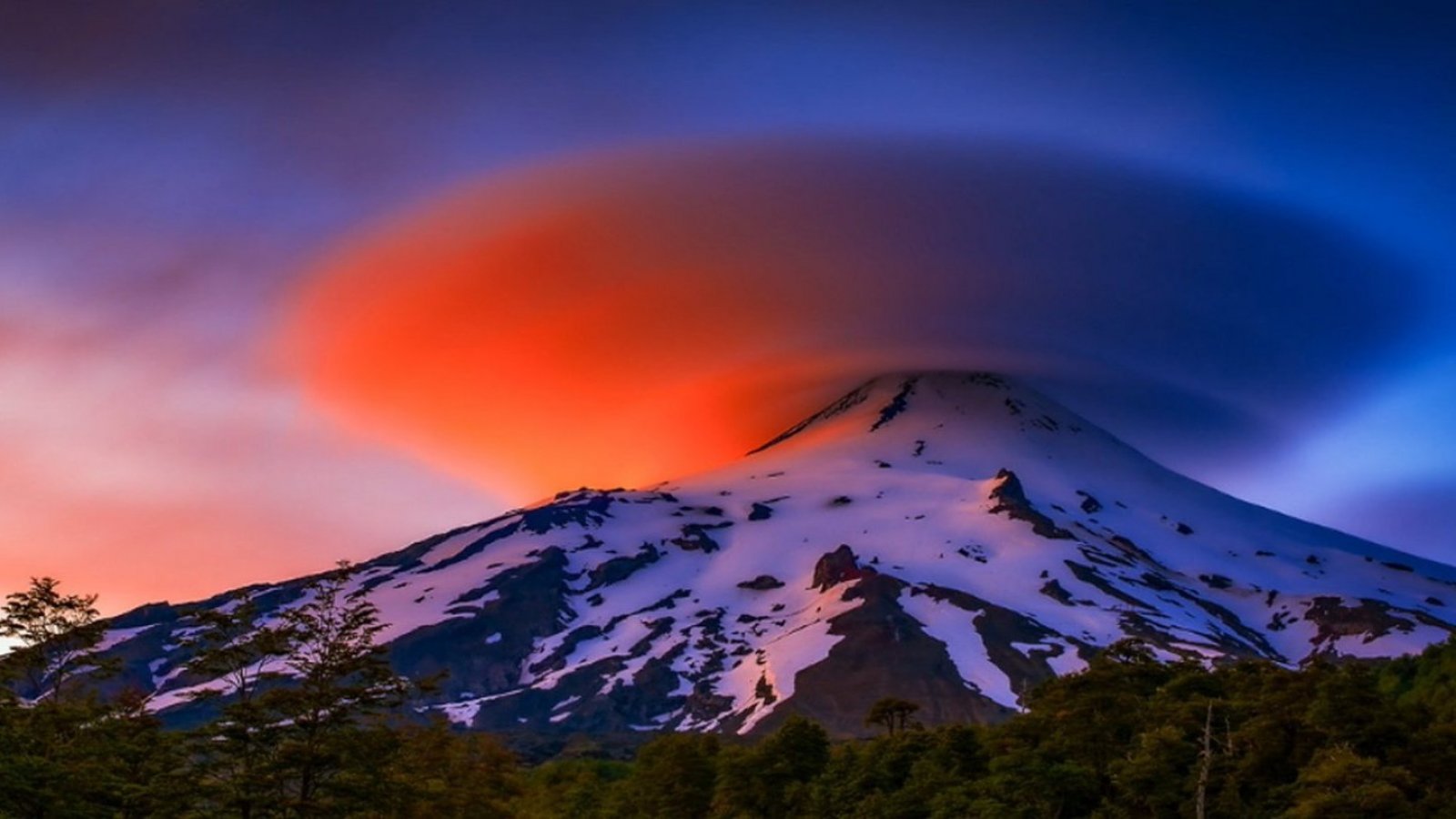 Las increíbles fotografías de Francisco Negroni, el cazador de volcanes
