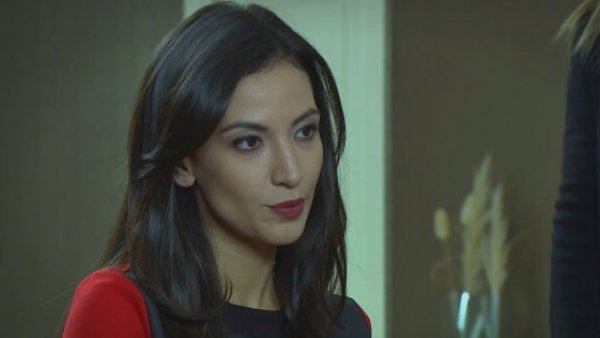 Elif - T1E66 | Los celos de Arzu
