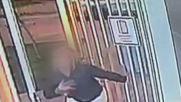Pura maldad: Madre sufre robo de su vehículo con su bebé a bordo en San Miguel