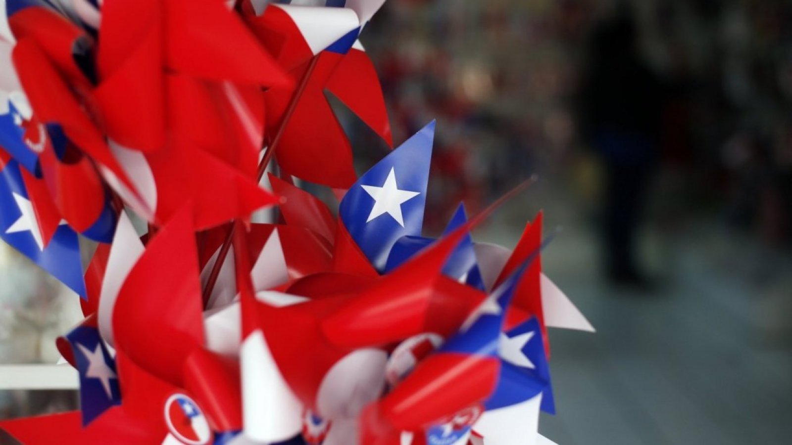 Fiestas Patrias. Banderas.