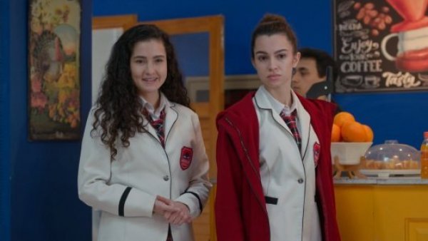 Todo por mi familia - T1E396 | Rumores en el colegio
