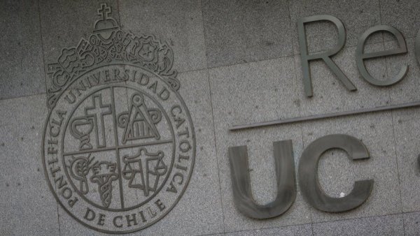 <p>Universidad Católica</p>Abogado inicia acciones legales contra Universidad Católica por perder correo institucional
