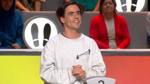 "Me lo tomo con humor": Daniel Fuenzalida destaca parecido de participante con Sergio Lagos
