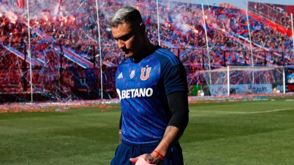 Palestino y la U. de Chile sorprenden con gran gesto a Cristóbal Campos
