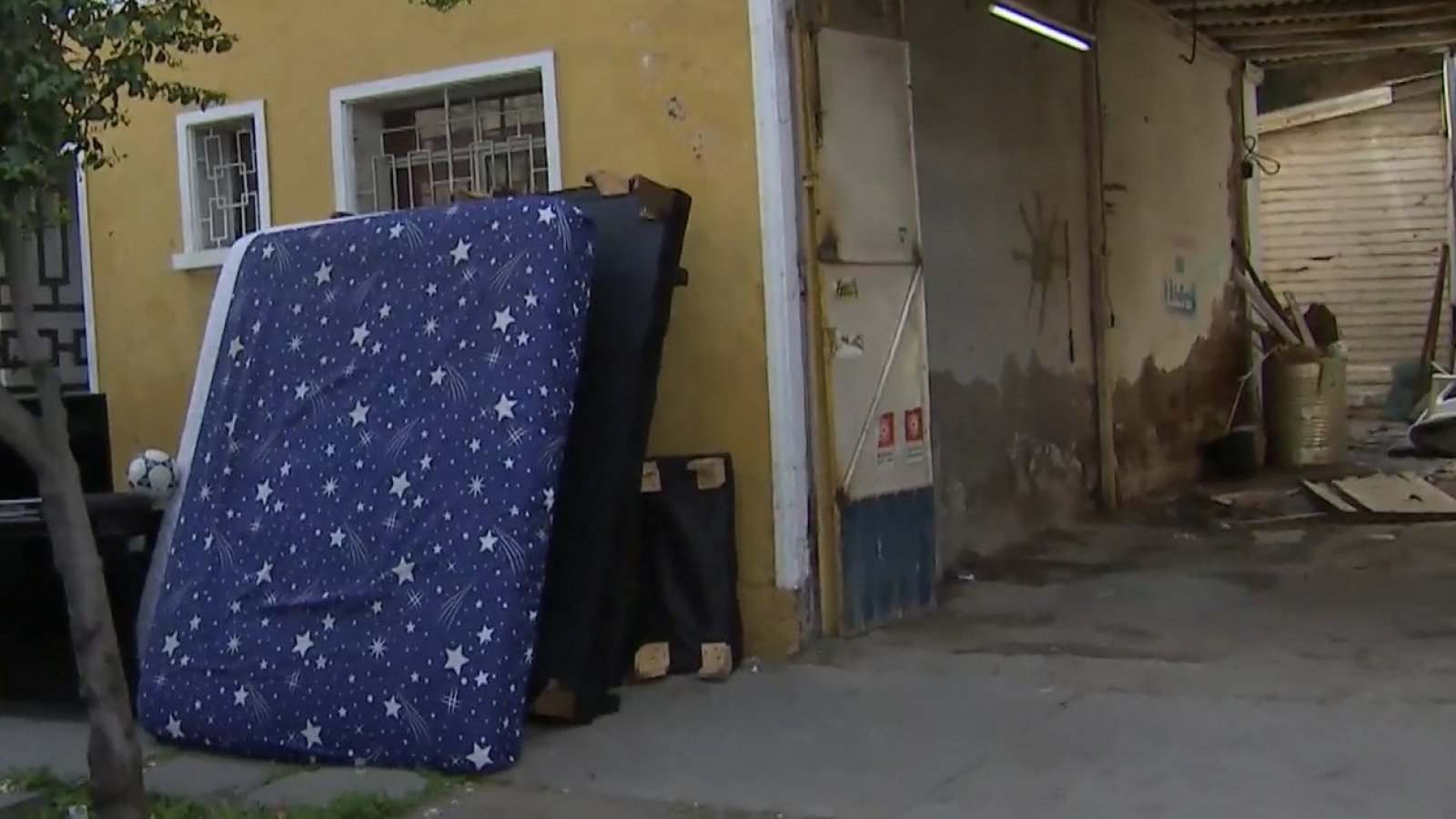 Nueva casa desalojada en barrio República: Vecinos acusaban venta de drogas y fiestas ilegales
