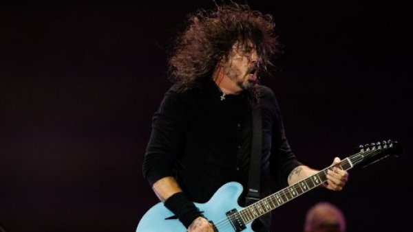 Cantante de Foo Fighters reveló que tuvo un hijo fuera de su matrimonio
