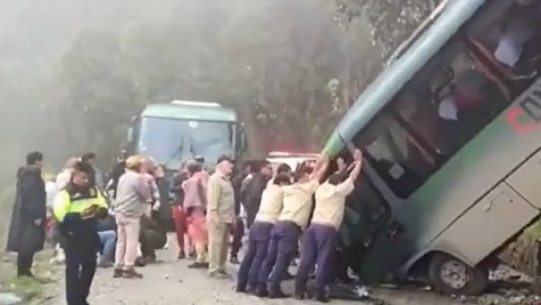 "Quiero estar con mi familia": Chilenas heridas y sobrevivientes entregan su testimonio tras grave accidente en Perú
