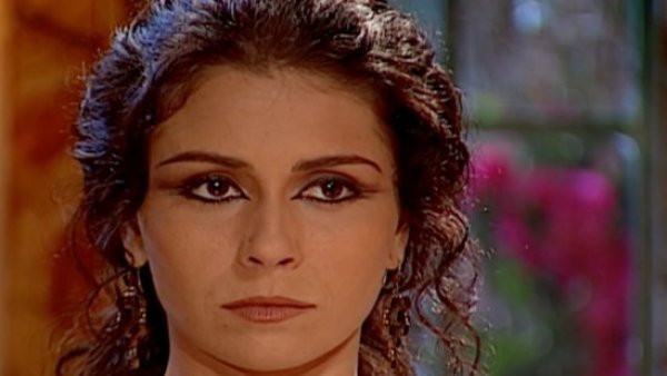 El Clon - T1E192 | La audiencia de Jade
