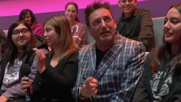Coqueto momento se vivió entre Daniel Fuenzalida y la madre de una concursante
