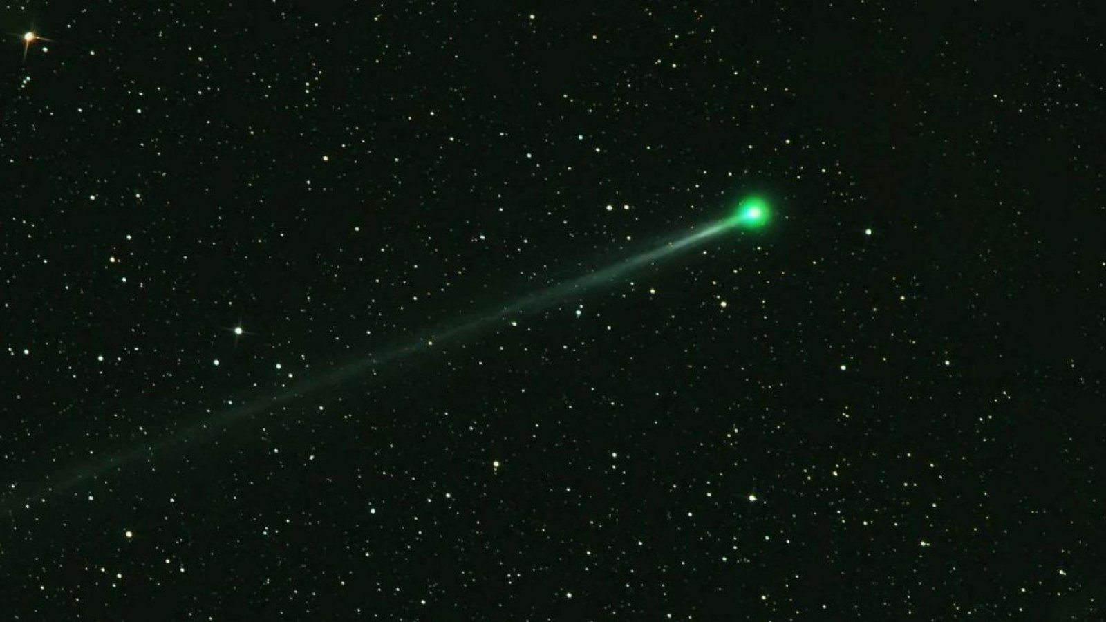 ¡Ya llegó a Chile! "El cometa del siglo" ya puede ser observado sin telescopio en el país
