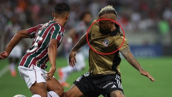 Camiseta dorada de Colo Colo: ¿Por qué tiene dos estrellas arriba del escudo?
