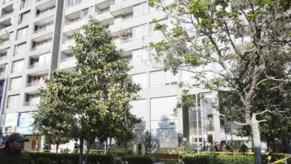 Tragedia en Estación Central: niña de 4 años muere tras caer desde piso 27
