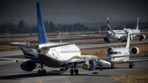 Venezuela suspende vuelos comerciales con Chile indefinidamente

