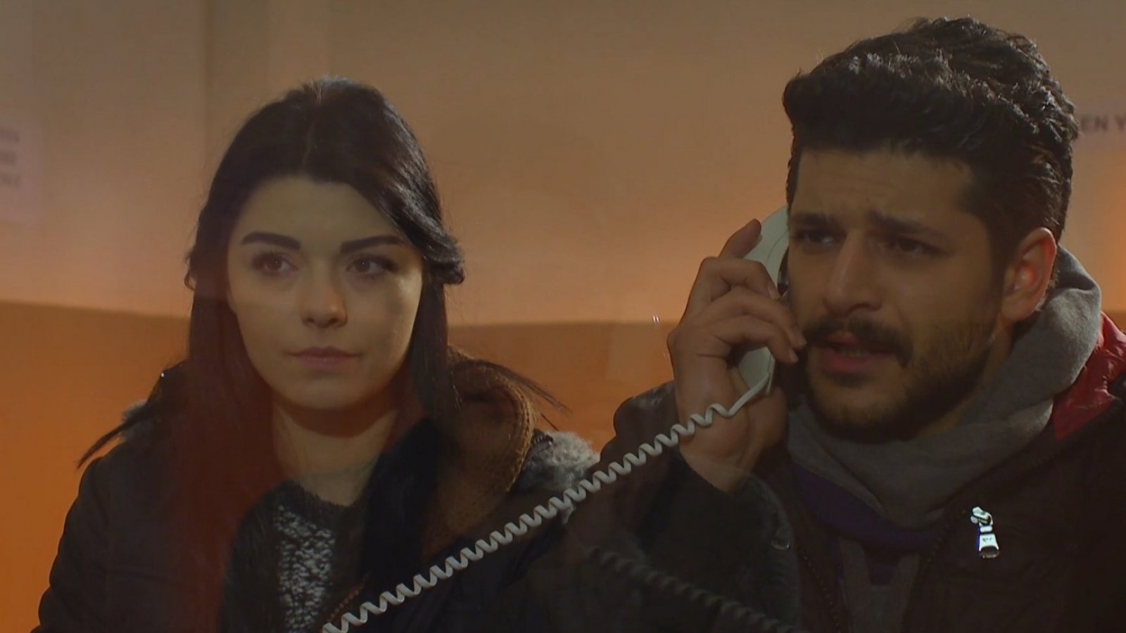 Elif - T1E85 | La verdad en la cárcel
